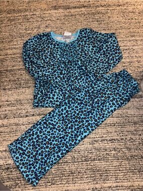 Girls Blue Leopard-Print Pajama Set with Ruffle Detail